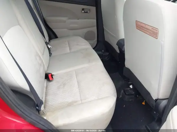 JA4AR3AU2HZ023973 2017 MITSUBISHI OUTLANDER - Image 8