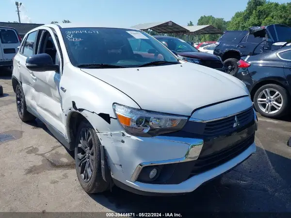 JA4AR3AU2HZ032415 2017 MITSUBISHI OUTLANDER - Image 1