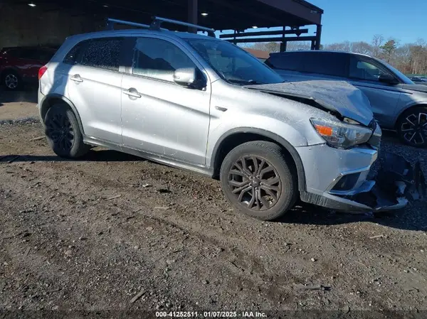 JA4AR3AU2HZ033290 2017 MITSUBISHI OUTLANDER - Image 1