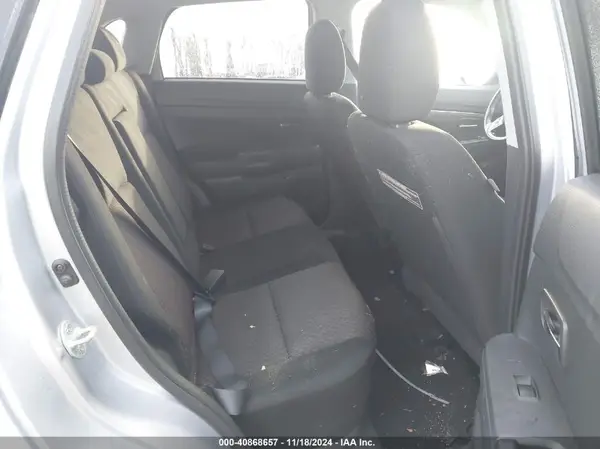 JA4AR3AU2HZ034388 2017 MITSUBISHI OUTLANDER - Image 8