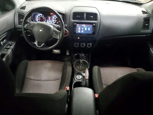 JA4AR3AU2HZ034956 2017 MITSUBISHI OUTLANDER - Image 8