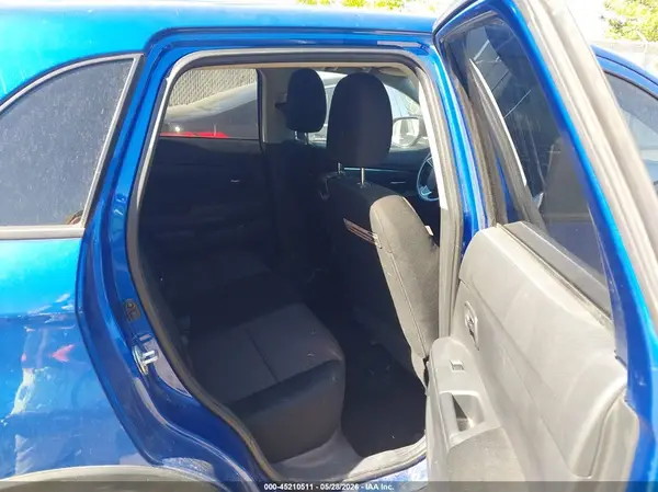 JA4AR3AU2HZ042684 2017 MITSUBISHI OUTLANDER - Image 8