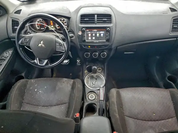 JA4AR3AU2HZ043866 2017 MITSUBISHI OUTLANDER - Image 8