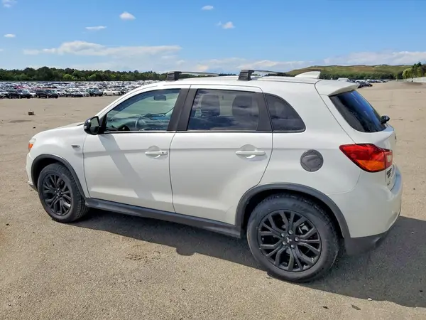 JA4AR3AU2HZ044290 2017 MITSUBISHI OUTLANDER - Image 2