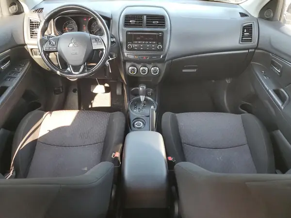 JA4AR3AU2HZ051563 2017 MITSUBISHI OUTLANDER - Image 8