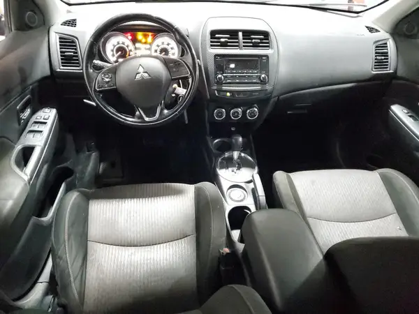JA4AR3AU2HZ060974 2017 MITSUBISHI OUTLANDER - Image 8
