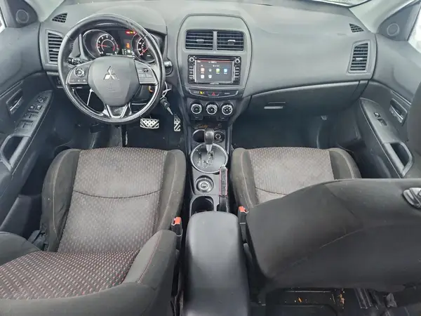 JA4AR3AU2HZ068797 2017 MITSUBISHI OUTLANDER - Image 8