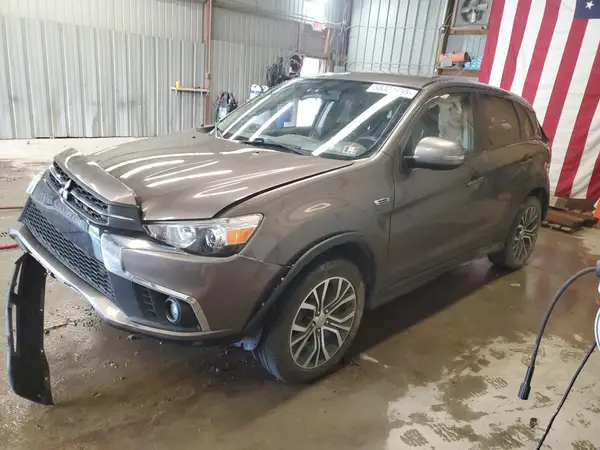 JA4AR3AU2JU003404 2018 MITSUBISHI OUTLANDER - Image 1