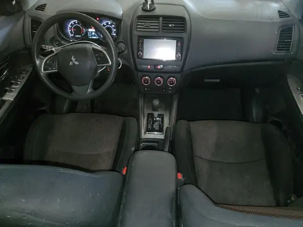 JA4AR3AU2JU003404 2018 MITSUBISHI OUTLANDER - Image 8