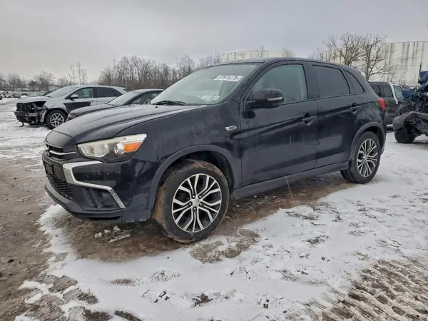 JA4AR3AU2JU004083 2018 MITSUBISHI OUTLANDER - Image 1