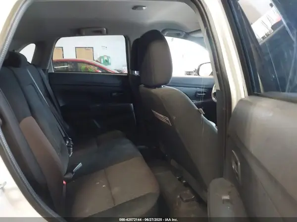 JA4AR3AU2JU005976 2018 MITSUBISHI OUTLANDER - Image 8