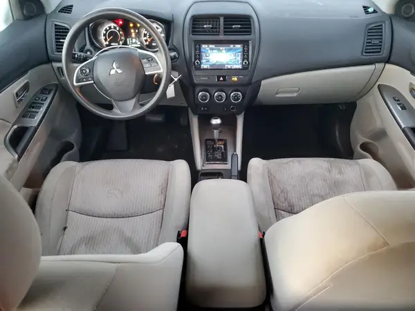 JA4AR3AU2JU013141 2018 MITSUBISHI OUTLANDER - Image 8