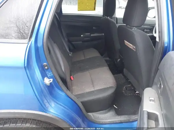 JA4AR3AU2JU013351 2018 MITSUBISHI OUTLANDER - Image 8