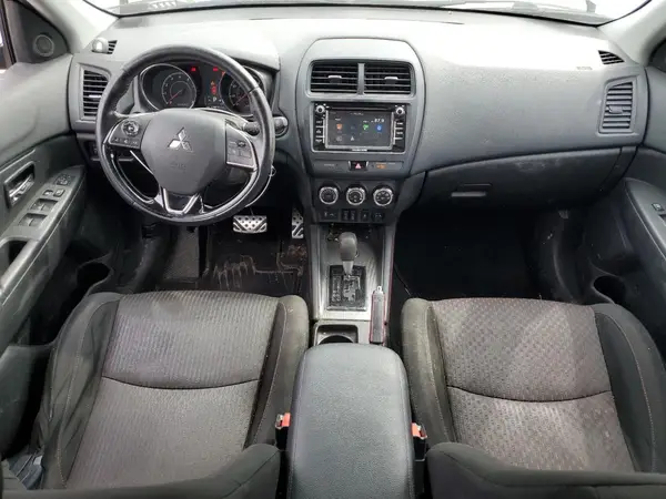 JA4AR3AU2JU015066 2018 MITSUBISHI OUTLANDER - Image 8