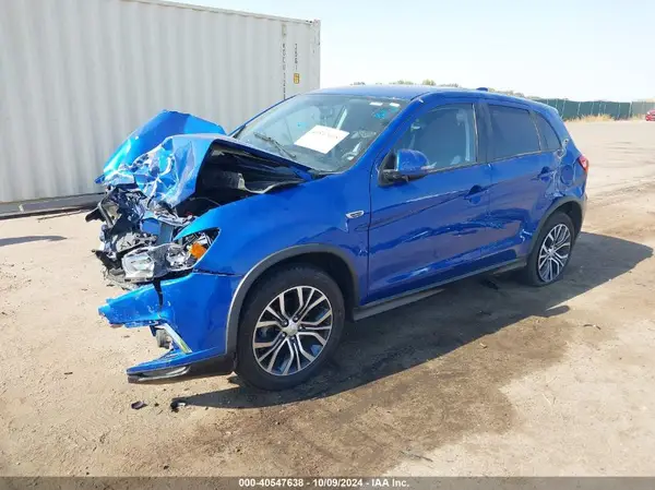 JA4AR3AU2JU018307 2018 MITSUBISHI OUTLANDER - Image 2