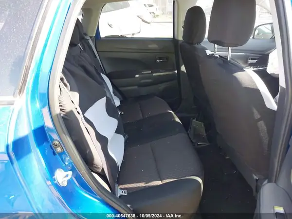 JA4AR3AU2JU018307 2018 MITSUBISHI OUTLANDER - Image 8