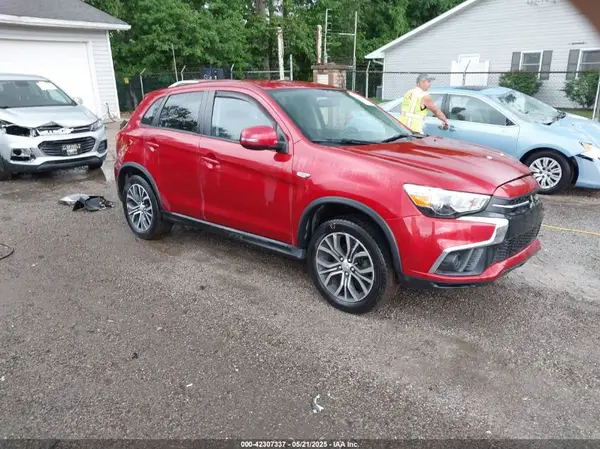 JA4AR3AU2JZ000974 2018 MITSUBISHI OUTLANDER - Image 1