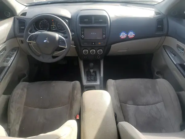 JA4AR3AU2JZ012994 2018 MITSUBISHI OUTLANDER - Image 8