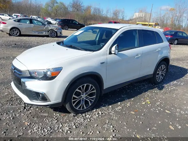 JA4AR3AU2JZ017709 2018 MITSUBISHI OUTLANDER - Image 2