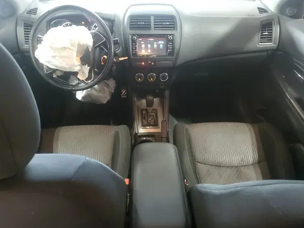 JA4AR3AU2JZ026314 2018 MITSUBISHI OUTLANDER - Image 8
