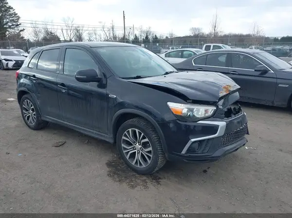 JA4AR3AU2JZ034347 2018 MITSUBISHI OUTLANDER - Image 1