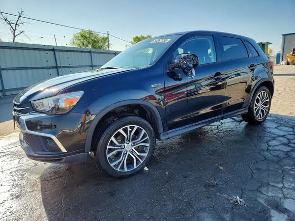 JA4AR3AU2JZ036826 2018 MITSUBISHI OUTLANDER - Image 1