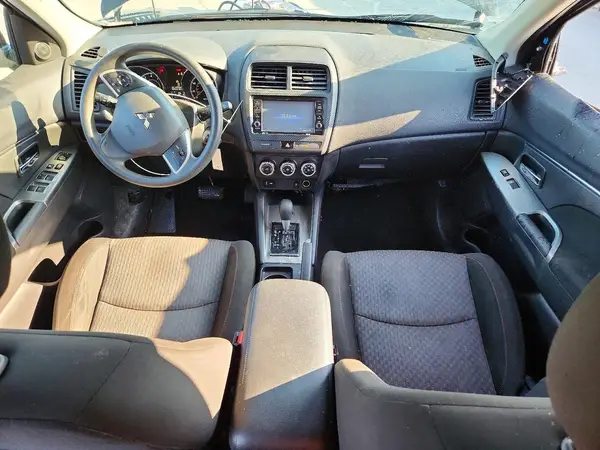 JA4AR3AU2JZ036826 2018 MITSUBISHI OUTLANDER - Image 8