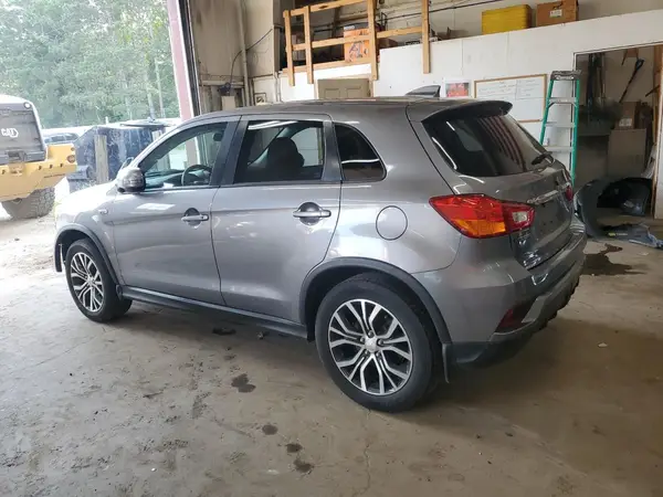 JA4AR3AU2KU010354 2019 MITSUBISHI OUTLANDER - Image 2
