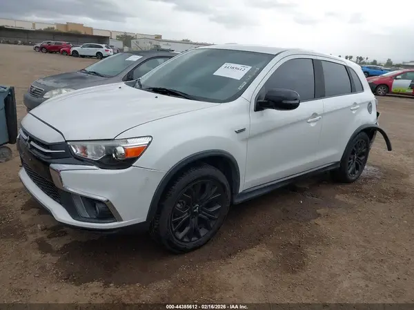 JA4AR3AU2KU010578 2019 MITSUBISHI OUTLANDER - Image 2