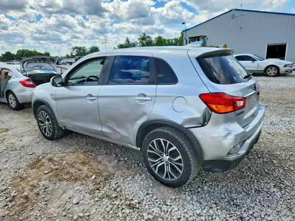 JA4AR3AU2KU012296 2019 MITSUBISHI OUTLANDER - Image 2