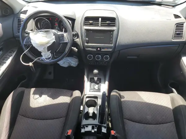 JA4AR3AU2KU012802 2019 MITSUBISHI OUTLANDER - Image 8
