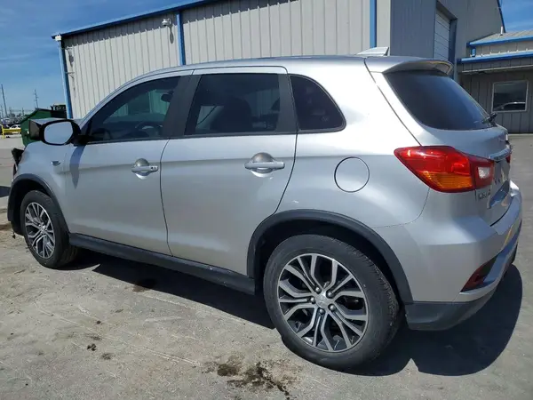 JA4AR3AU2KU012895 2019 MITSUBISHI OUTLANDER - Image 2