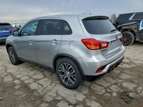 JA4AR3AU2KU015635 2019 MITSUBISHI OUTLANDER - Image 2