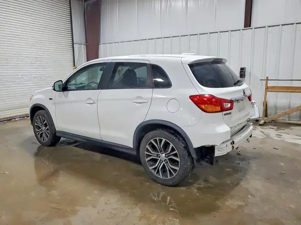 JA4AR3AU2KU018499 2019 MITSUBISHI OUTLANDER - Image 2
