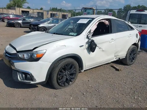 JA4AR3AU2KU021726 2019 MITSUBISHI OUTLANDER - Image 2
