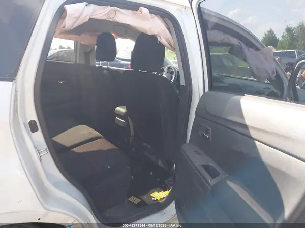JA4AR3AU2KU021726 2019 MITSUBISHI OUTLANDER - Image 8