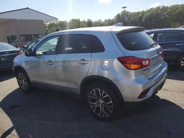 JA4AR3AU2KU024464 2019 MITSUBISHI OUTLANDER - Image 2