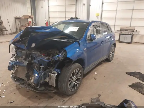 JA4AR3AU2KU032886 2019 MITSUBISHI OUTLANDER - Image 2