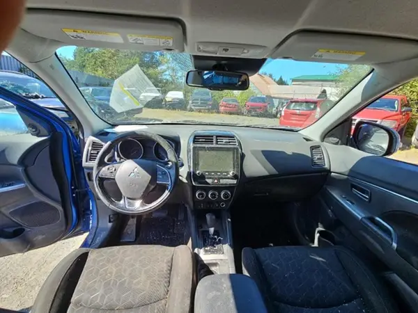 JA4AR3AU2LU012560 2020 MITSUBISHI OUTLANDER - Image 8