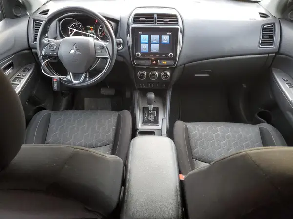 JA4AR3AU2LU030153 2020 MITSUBISHI OUTLANDER - Image 8