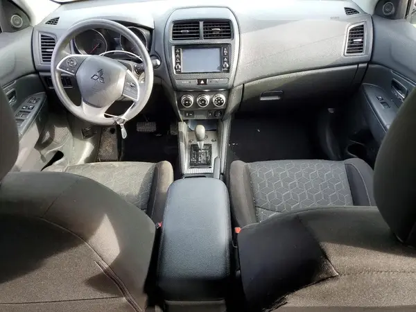 JA4AR3AU2LU030900 2020 MITSUBISHI OUTLANDER - Image 8