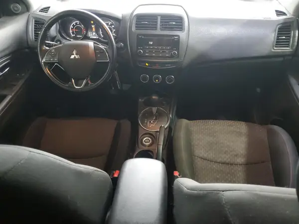 JA4AR3AU3HZ000346 2017 MITSUBISHI OUTLANDER - Image 8
