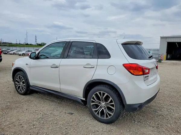 JA4AR3AU3HZ003313 2017 MITSUBISHI OUTLANDER - Image 2