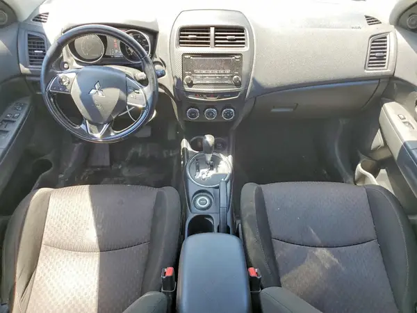 JA4AR3AU3HZ003313 2017 MITSUBISHI OUTLANDER - Image 8