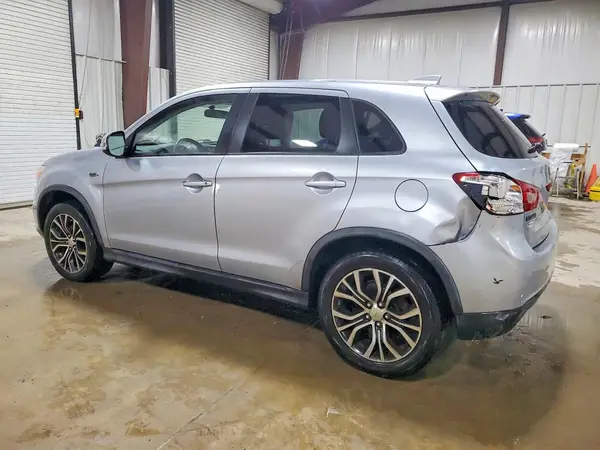 JA4AR3AU3HZ009404 2017 MITSUBISHI OUTLANDER - Image 2
