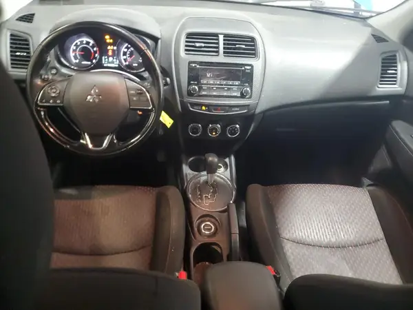 JA4AR3AU3HZ011170 2017 MITSUBISHI OUTLANDER - Image 8