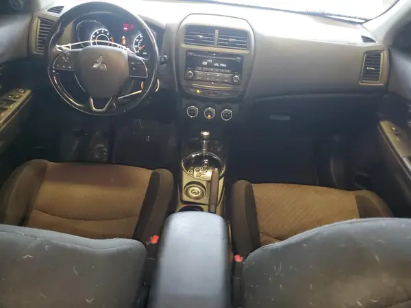 JA4AR3AU3HZ012304 2017 MITSUBISHI OUTLANDER - Image 8