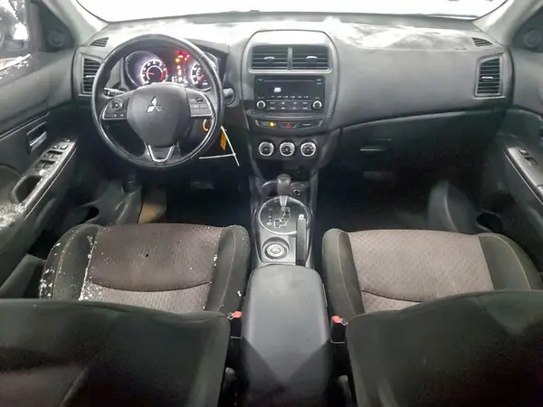 JA4AR3AU3HZ014005 2017 MITSUBISHI OUTLANDER - Image 8