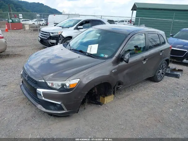 JA4AR3AU3HZ014652 2017 MITSUBISHI OUTLANDER - Image 2