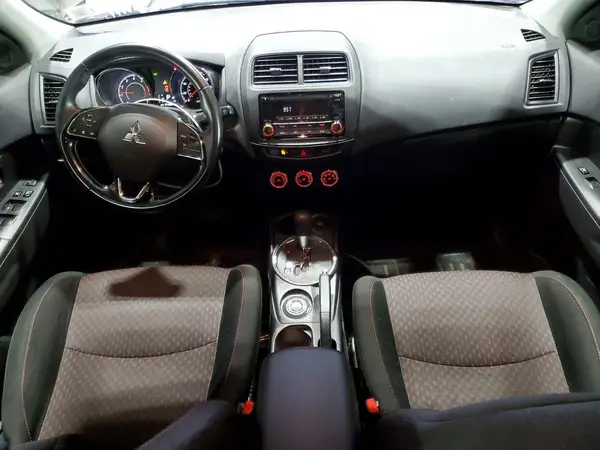 JA4AR3AU3HZ031886 2017 MITSUBISHI OUTLANDER - Image 8